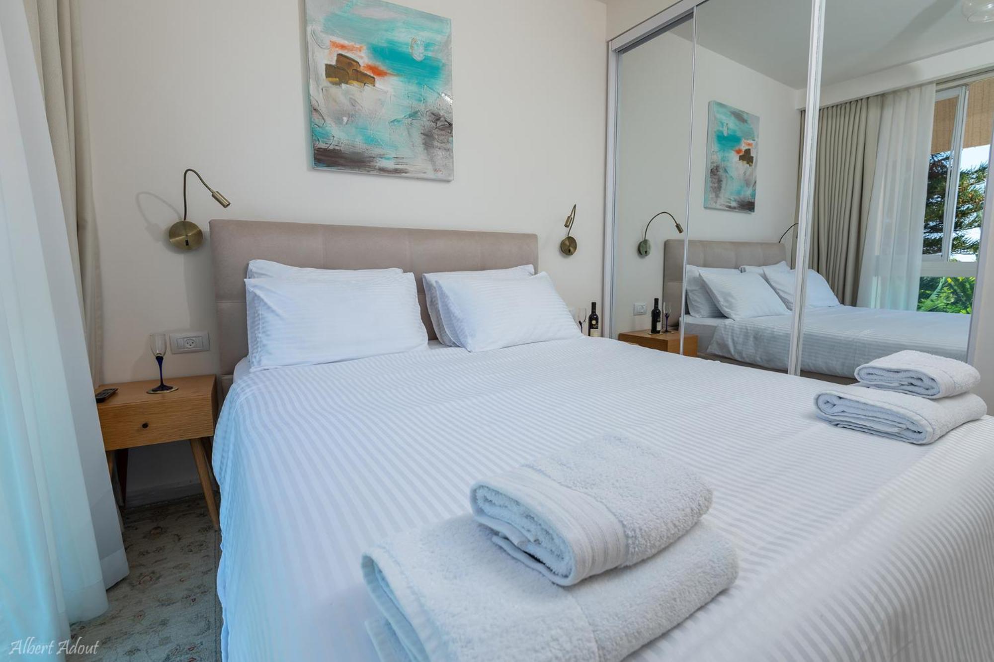 Mina'S Suites - קיסריה ภายนอก รูปภาพ