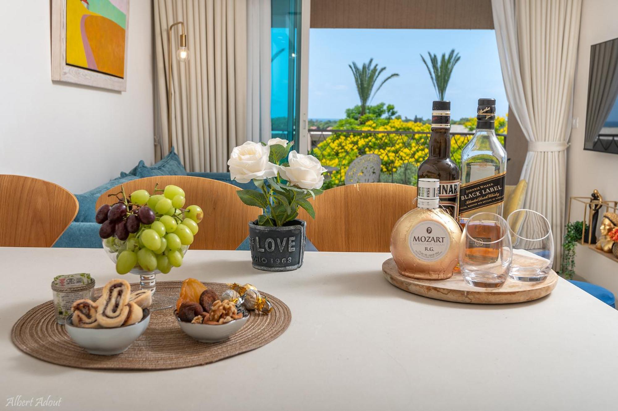 Mina'S Suites - קיסריה ภายนอก รูปภาพ