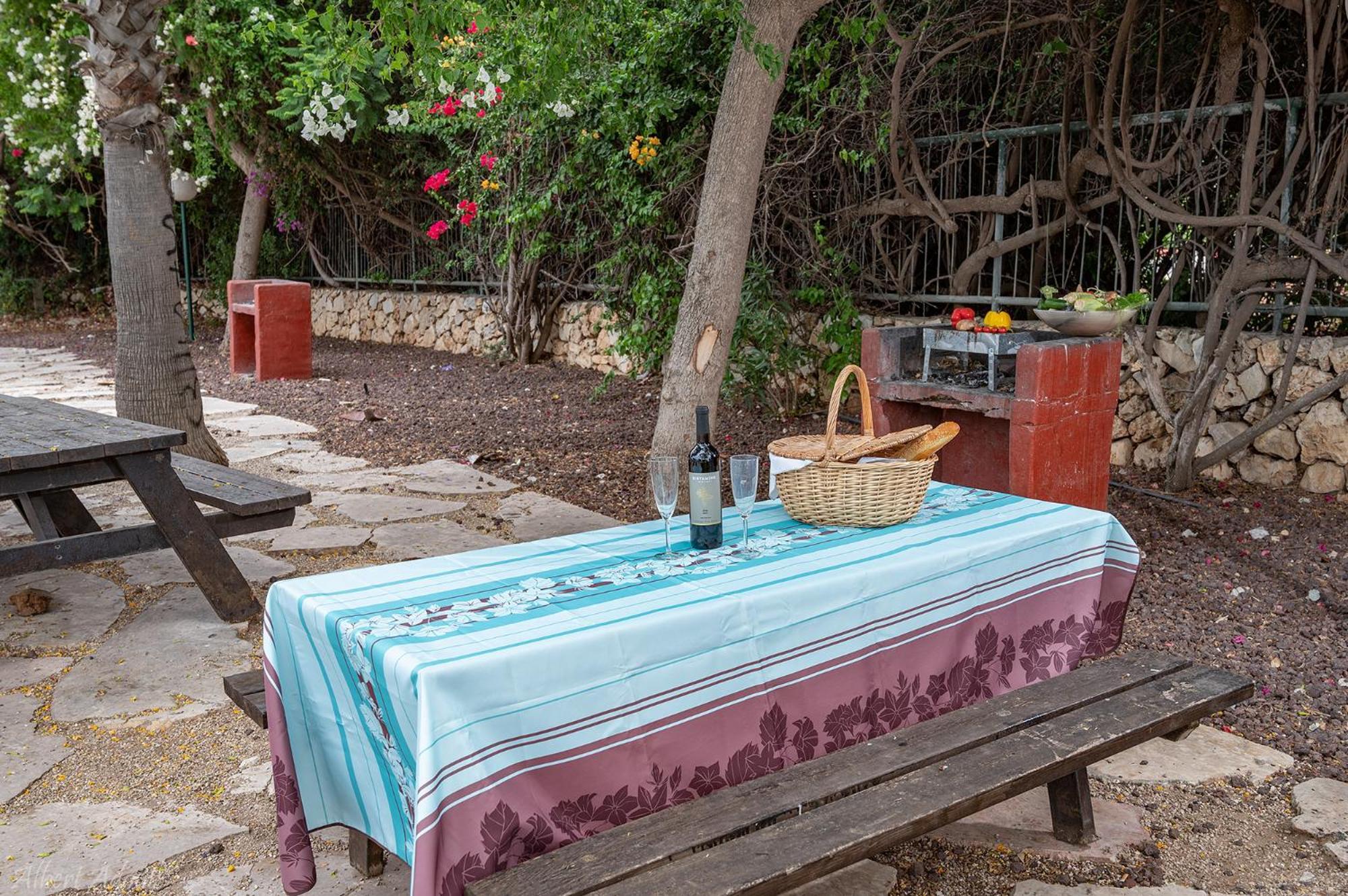 Mina'S Suites - קיסריה ภายนอก รูปภาพ
